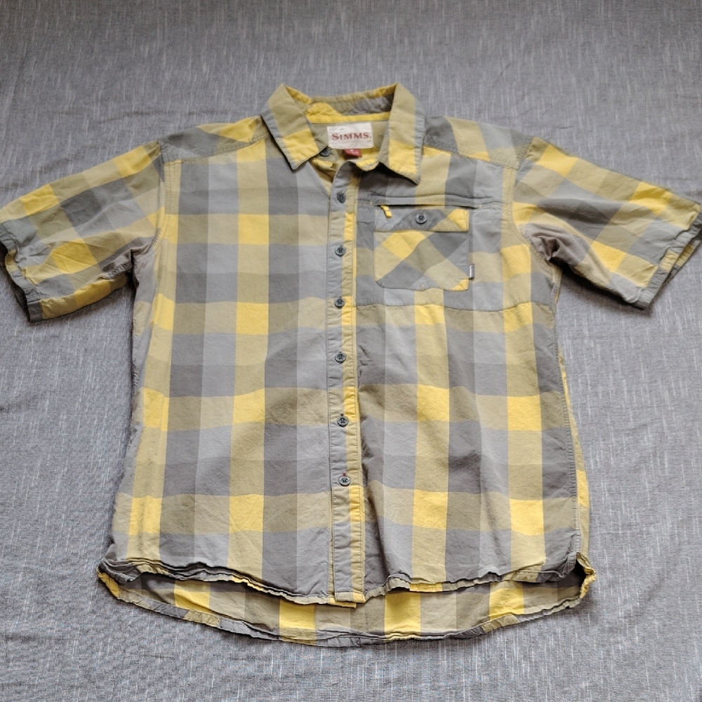 Simms Shirt Men's Medium‎ Short Sleeve Button Down Fishing Gray Yellow Plaid